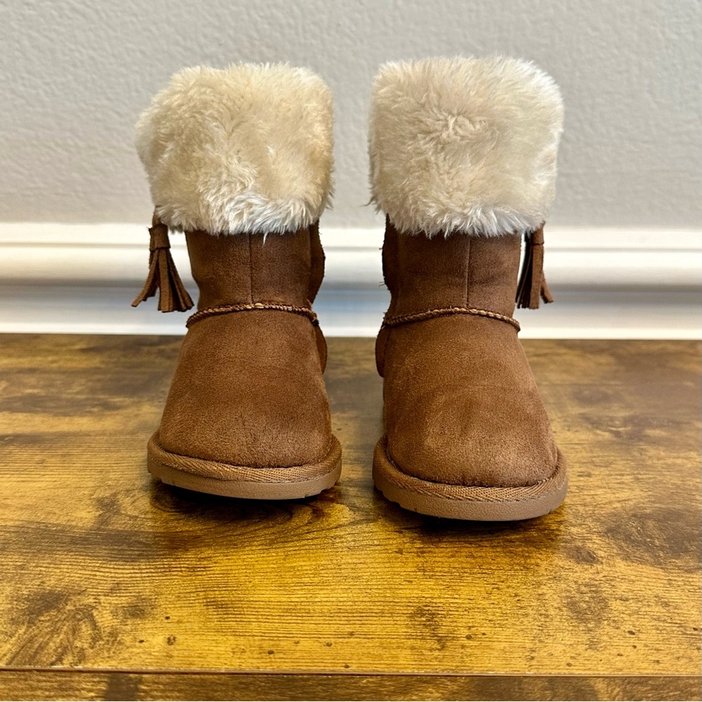 Makalu Iceland Brown Girls' Faux Fur/Microsuede Winter Boots Size 9